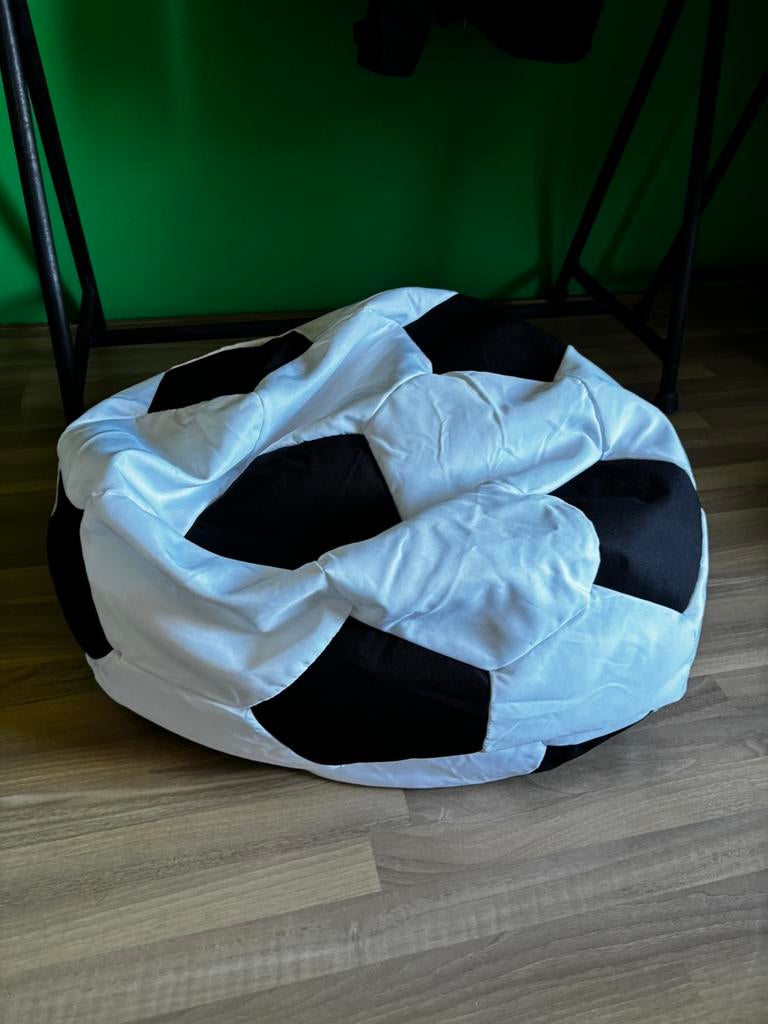 Zitzak - voetbal, Huis en Inrichting, Zitzakken, Ophalen, Zo goed als nieuw, Overige kleuren, Zitzak
