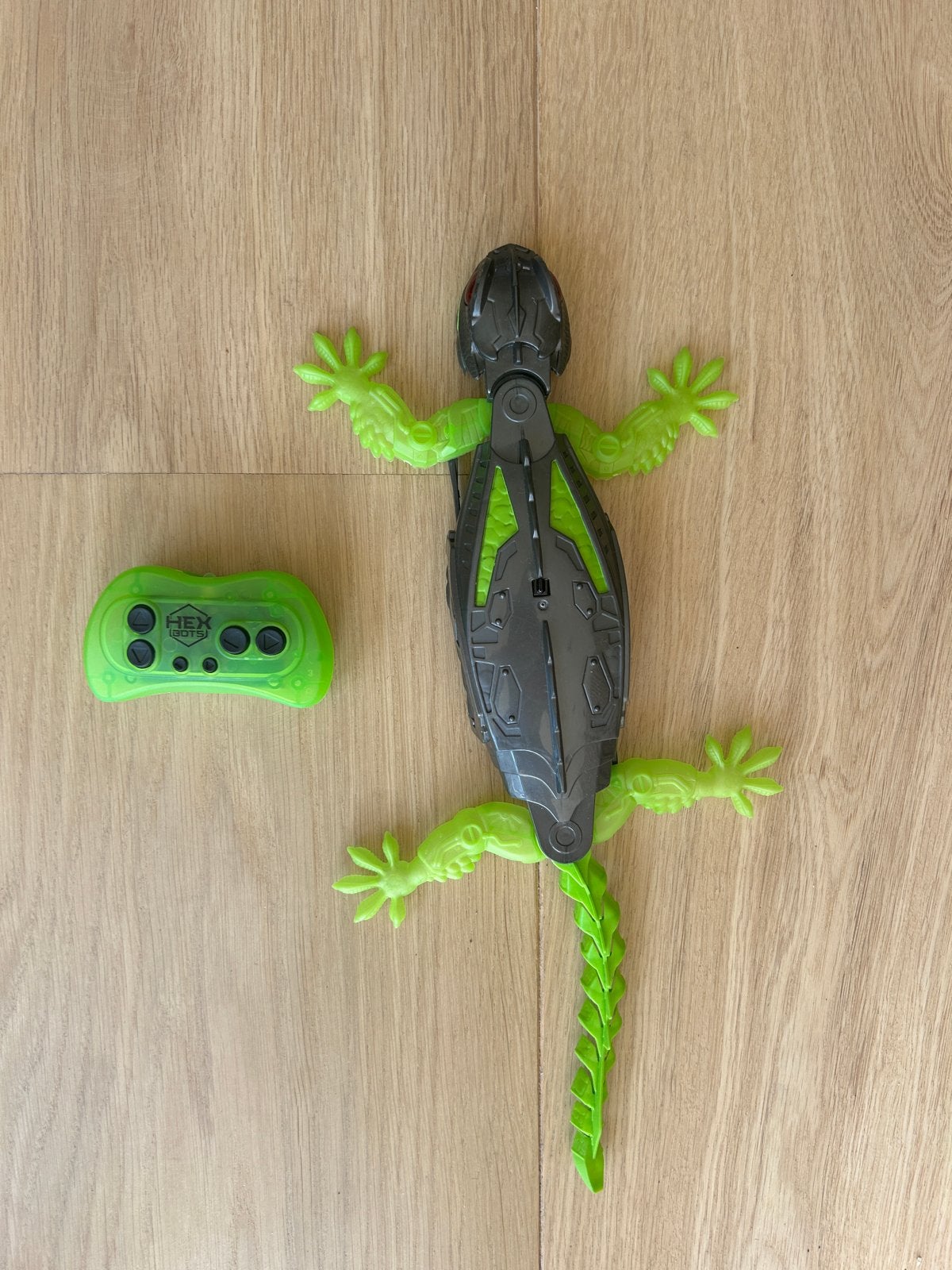 Hex Bots muurkruipende gekko afstandsbestuurbaar, Ophalen of Verzenden, Zo goed als nieuw, Jongen of Meisje