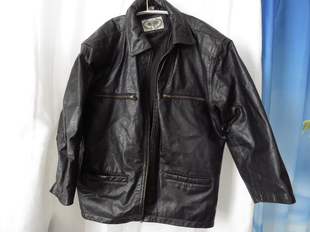 zwarte stevige leren jas oto 63,5 cm bredere kleinere mens, Kleding | Heren, Authentic clothes, Maat 48/50 (M), Zwart, Ophalen of Verzenden