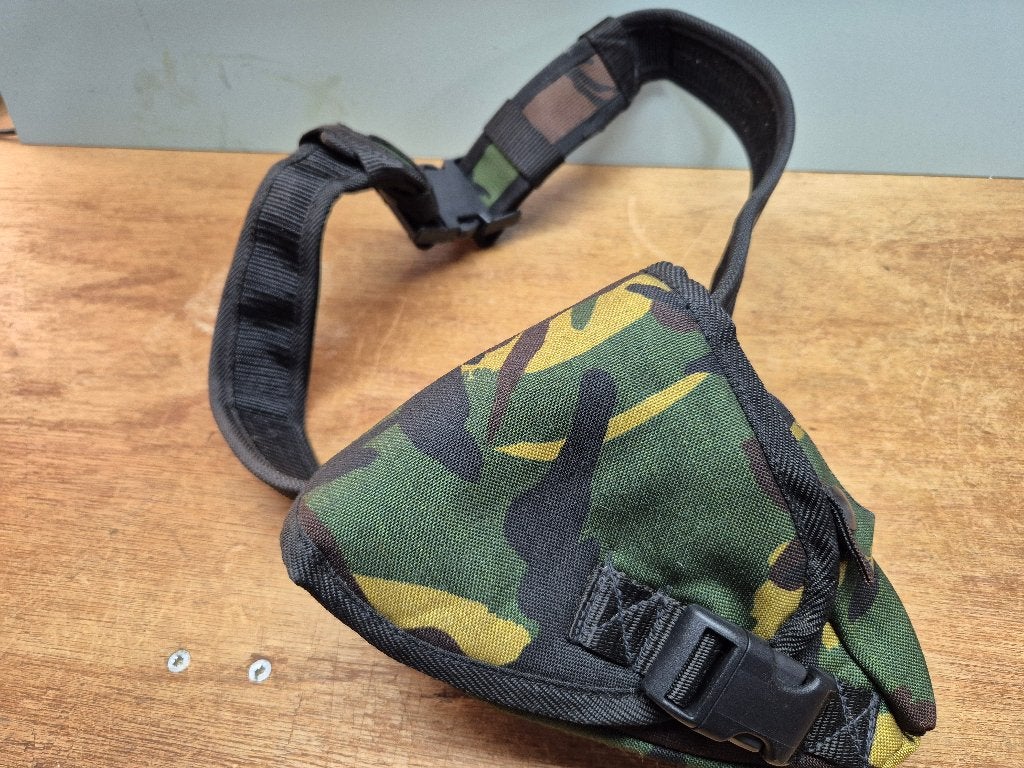 Pistool holster met koppelriem camouflage, Verzamelen, Ophalen of Verzenden, Landmacht, Nederland, Overige typen