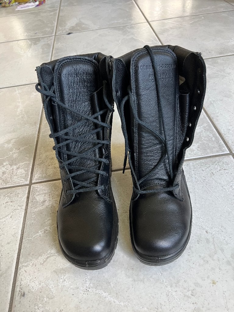 Nieuw paar Bata legerschoenen maat 39 met tunnel sijstem, Verzenden, Nieuw, Schoenen