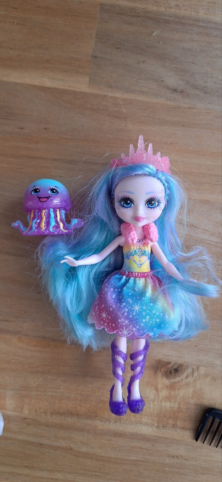 Enchantimals Jelanie Jellyfish pop met dierenvriendje, Ophalen of Verzenden, Zo goed als nieuw, Overige typen