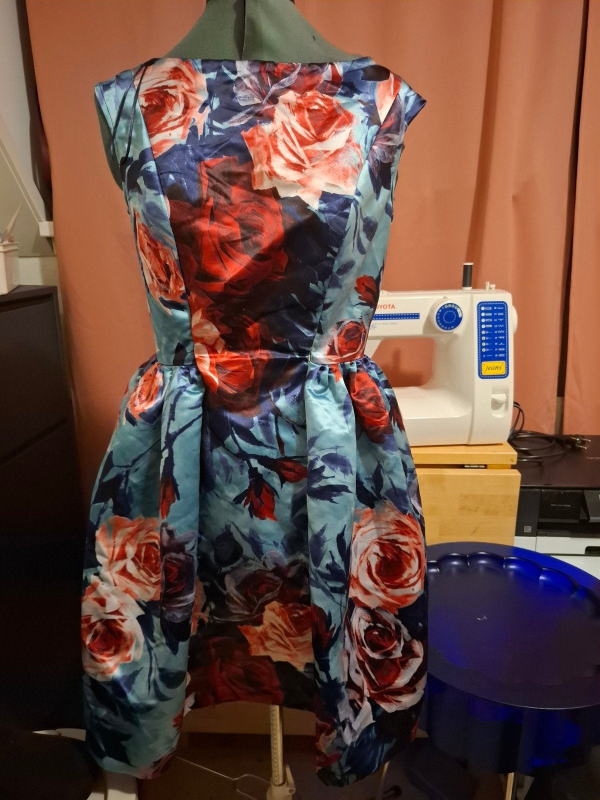 Closet jurk bloemen cocktailjurk, Kleding | Dames, Jurken, Blauw, Closet, Maat 42/44 (L), Ophalen of Verzenden