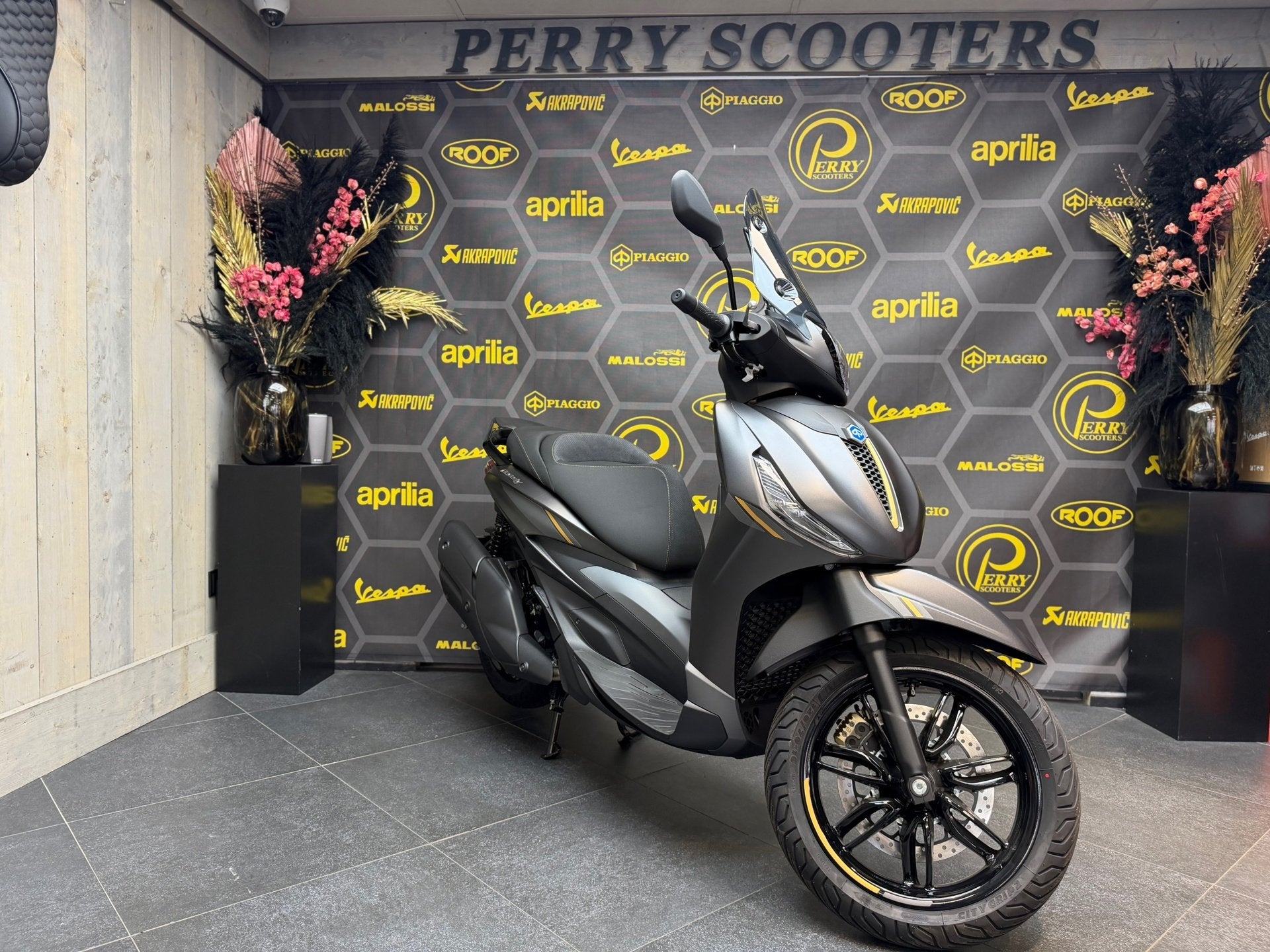 Piaggio BEVERLY SE 400 2026 E5+ SPECIAL EDITION 25TH ANNIVER, Motoren, Scooter, Vespa, Viale Rinaldo Piaggio
56025  Pontedera, NL