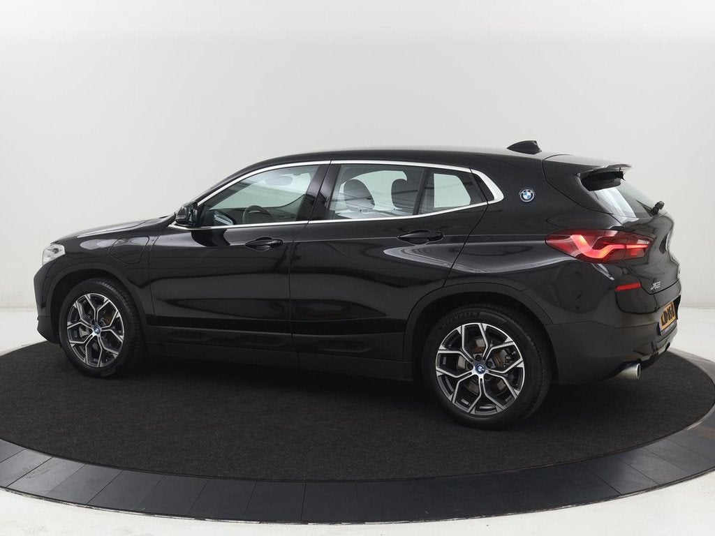 BMW X2 xDrive25e Executive | SOH 88% | Camera | Navigatie |, Auto's, BMW, Automaat, Gebruikt, Euro 6, Zwart