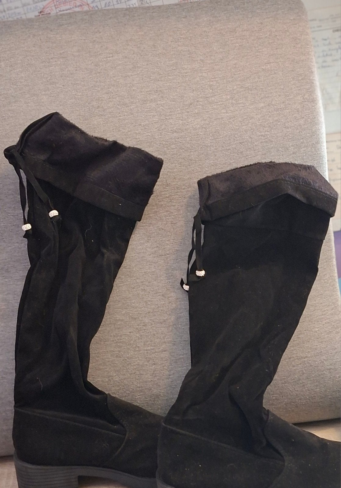 Mooie suède overknee laarzen MT 39/40, Kleding | Dames, Schoenen, Ophalen of Verzenden, Gedragen, Zwart, Hoge laarzen