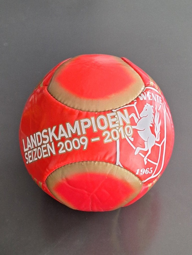 FCT FC Twente landskampioen 2009-2010 voetbal size 5, Ophalen of Verzenden, Zo goed als nieuw, F.C. Twente, Overige typen