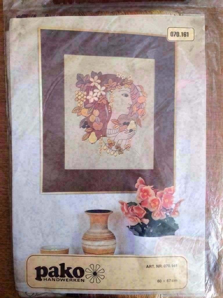 Pako borduurpakket vrouw met bloemen 60 x 67 cm, Verzenden, Nieuw, Handborduren, Borduurpakket