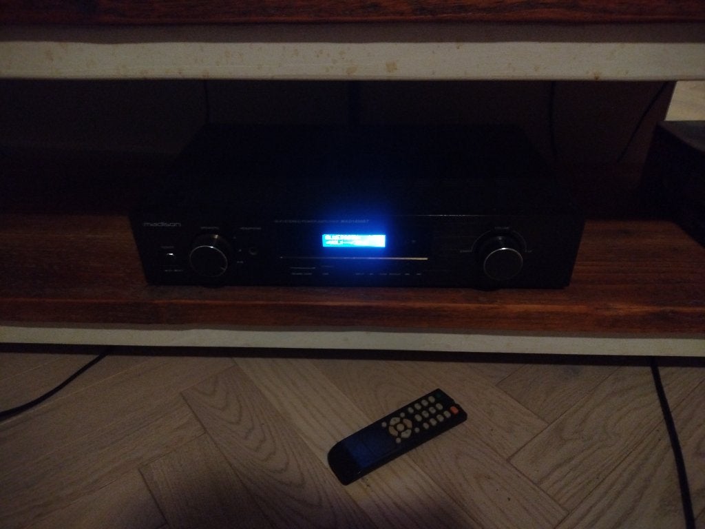 Versterker 130W., Zo goed als nieuw, 120 watt of meer, Stereo, Ophalen