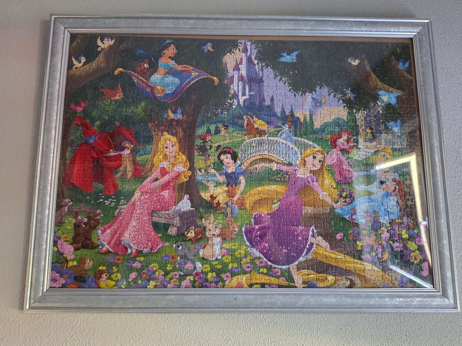 2 Disney legpuzzels in lijst - Prinsessen & Museum, Ophalen of Verzenden, 500 t/m 1500 stukjes, Zo goed als nieuw, Legpuzzel
