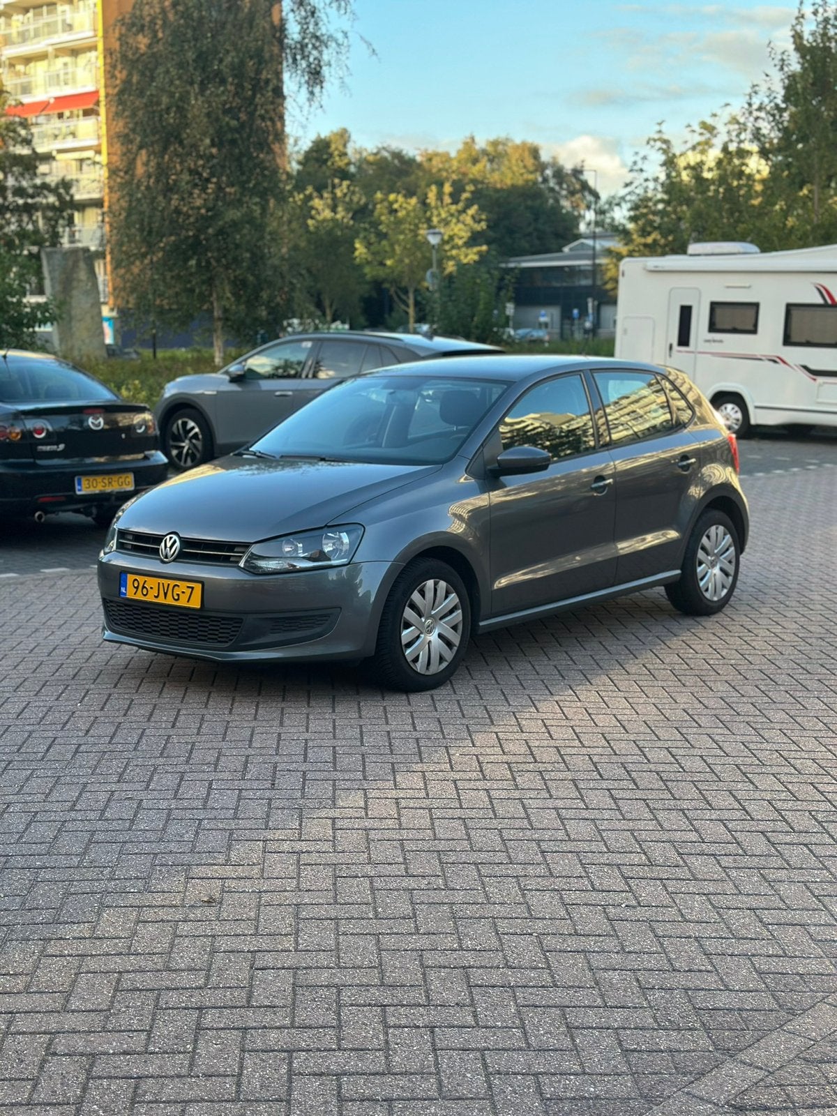Volkswagen Polo 1.4 16V FSI 63KW 2009 Grijs, Auto's, Volkswagen, Voorwielaandrijving, 970 kg, 40 €/maand, 4 cilinders