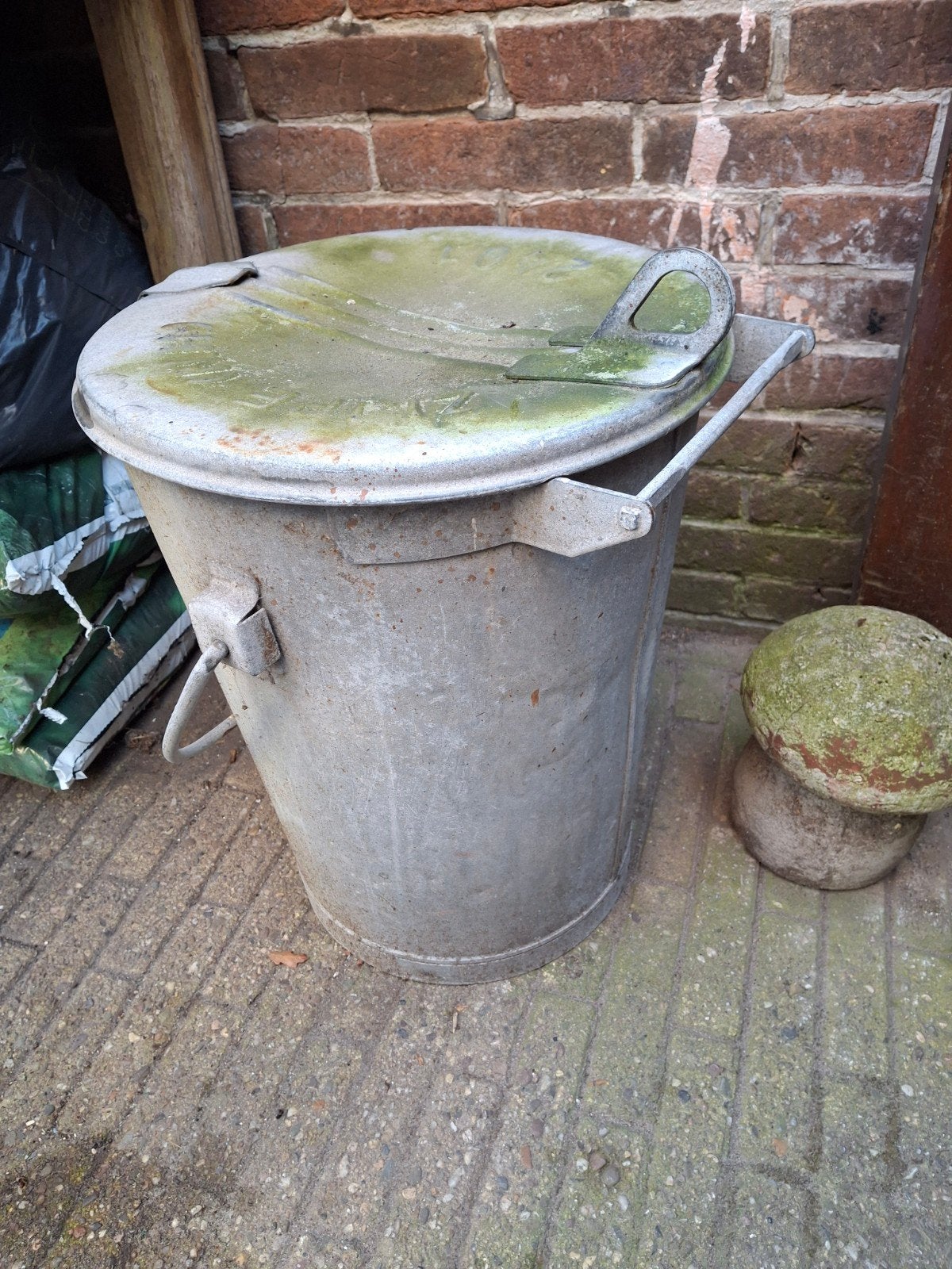 Zinken vuilnisemmer Zijpe, Ophalen
