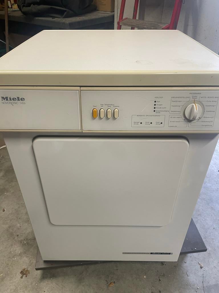 Miele Novotronic T456 wasdroger, Witgoed en Apparatuur, Wasdrogers, Gebruikt, Luchtafvoer, Voorlader, 6 tot 8 kg, Minder dan 85 cm