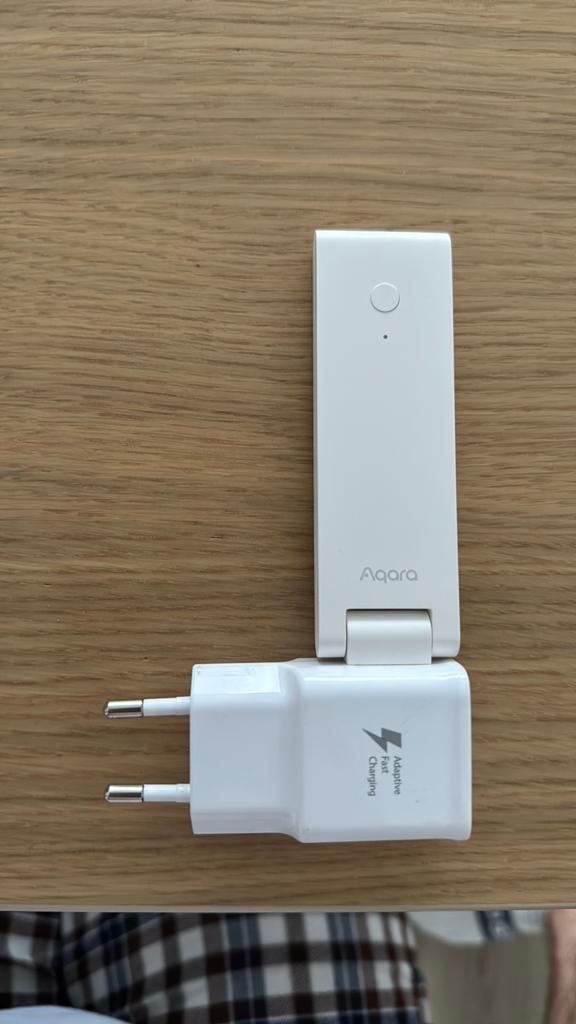 Aqara hub E1 + Samsung fast charger, Ophalen of Verzenden, Zo goed als nieuw