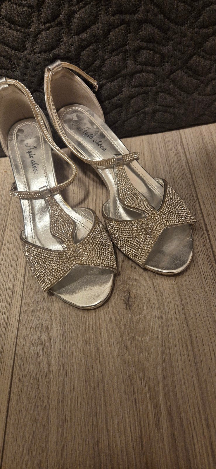 Zilveren schoentjes - maat 37, Kleding | Dames, Schoenen, Overige kleuren, Ophalen of Verzenden, Zo goed als nieuw, Schoenen met hoge hakken