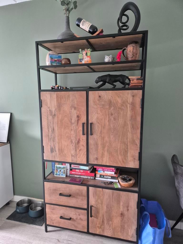 Wandkast mangohout 200cm x 100cm, Huis en Inrichting, Ophalen, Zo goed als nieuw