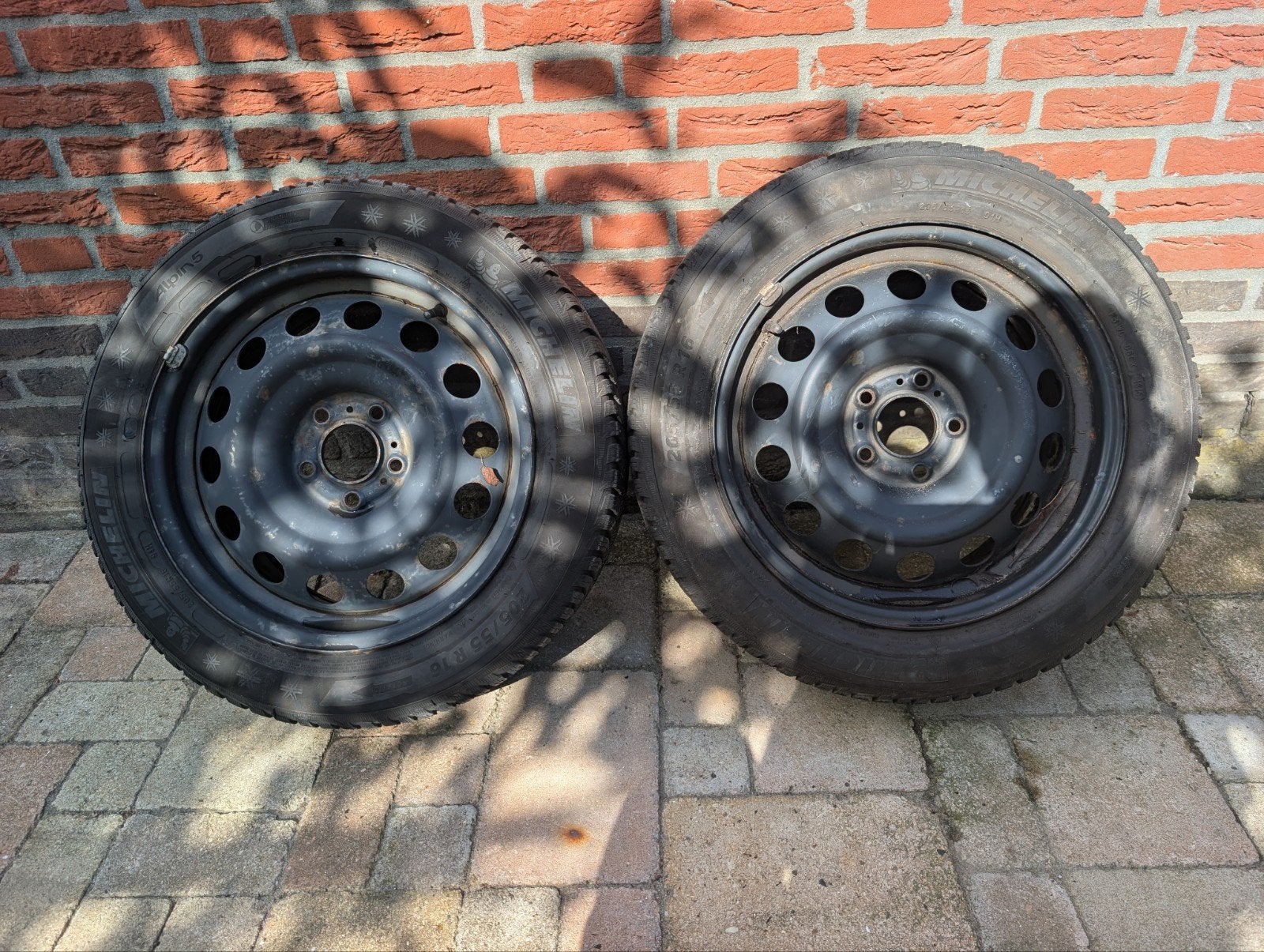 2 winterbanden Michelin Alpin 205/55/R16 6mm profiel, Ophalen, Renault