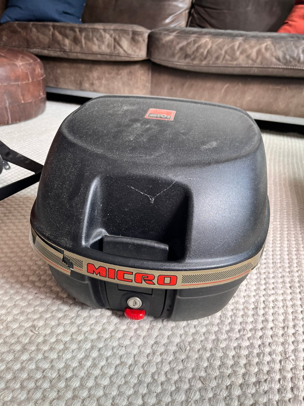 Givi topkoffer met bevestigingsplaat Honda VFR 750 F RC36 II, Motoren, Ophalen of Verzenden, Gebruikt