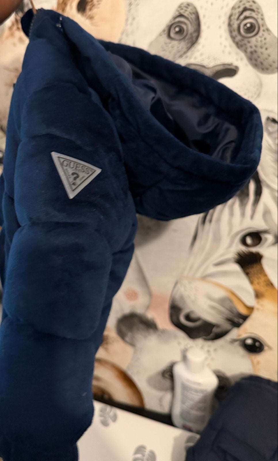 Guess baby jas - Donkerblauw fluweel, Kinderen en Baby's, Ophalen of Verzenden, Zo goed als nieuw, Jongetje of Meisje