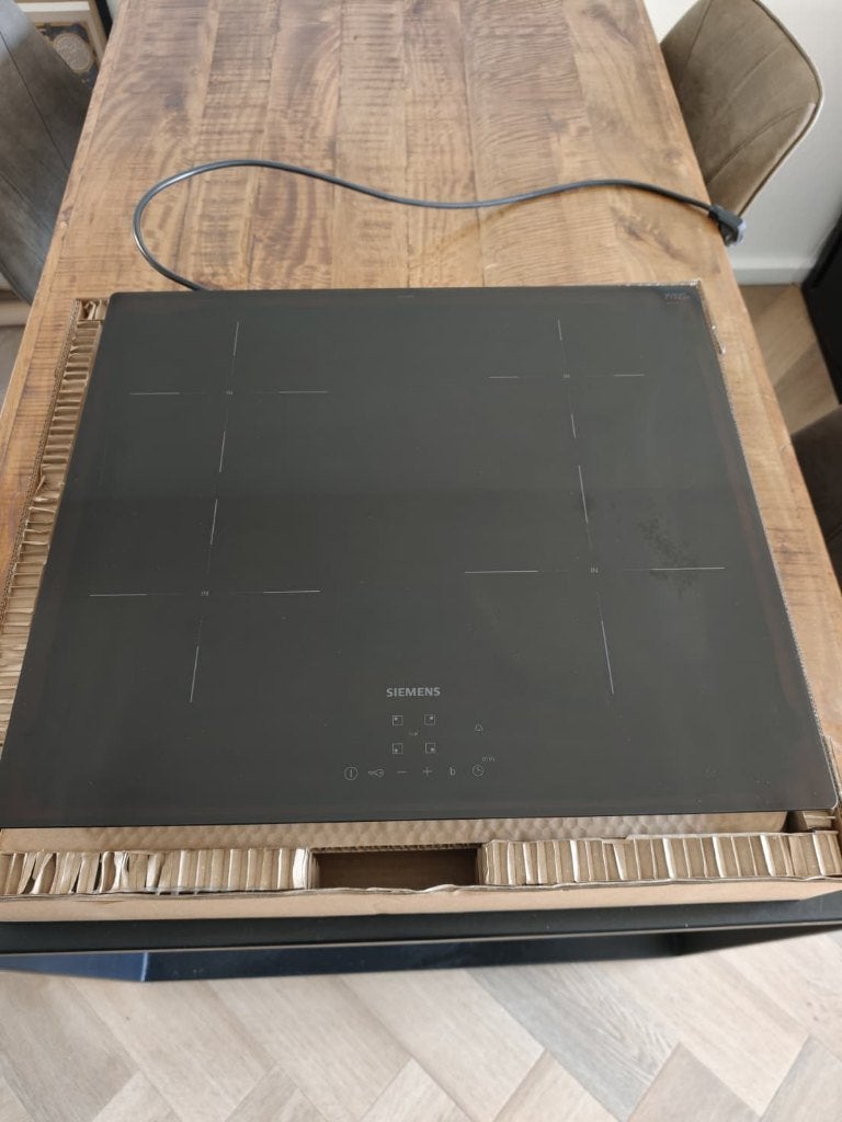 SIEMENS Inductie Kookplaat - 1-fasen (normale stekker), Ophalen, Gebruikt, 4 kookzones, Inbouw