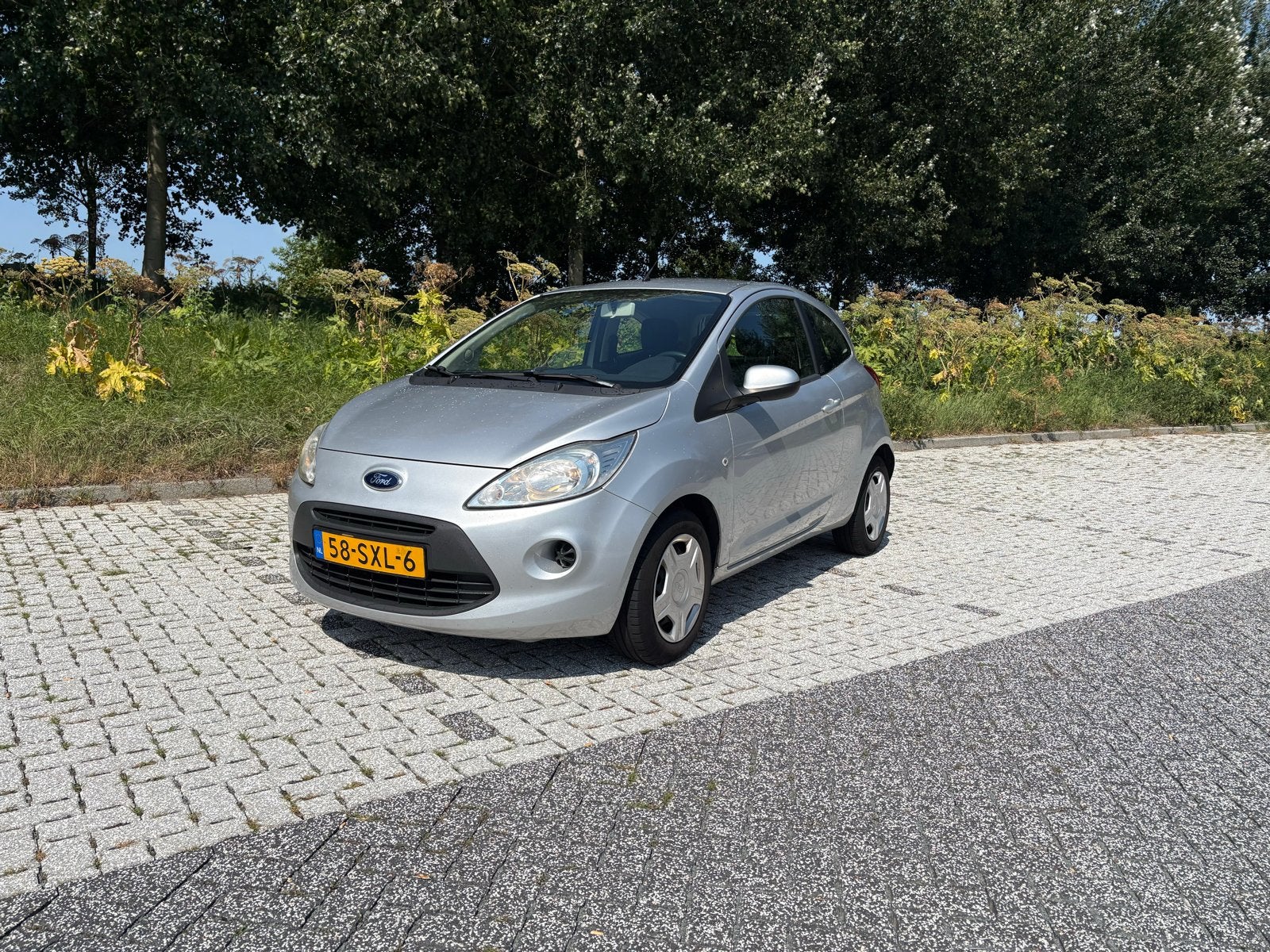 Ford Ka 1.2 69pk 2011 Grijs, dealer onderhouden., Auto's, Voorwielaandrijving, Euro 5, Stof, 1242 cc