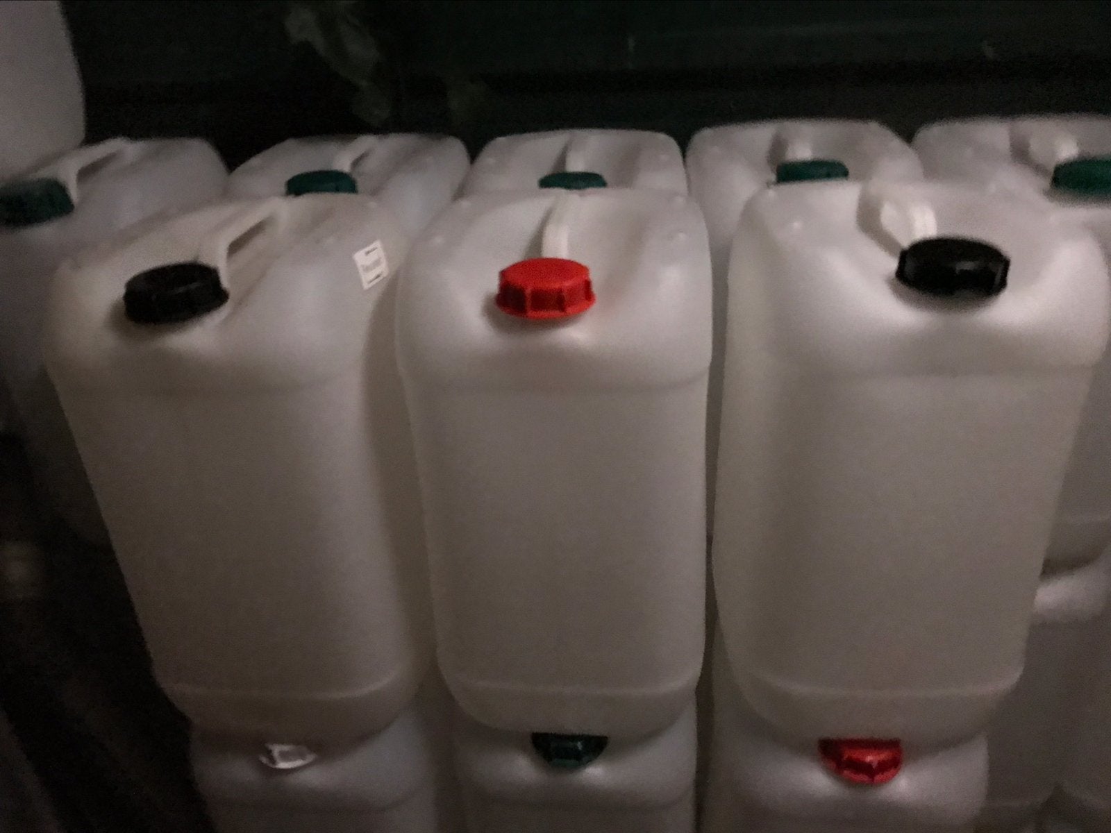 Jerrycans, Minder dan 75 liter, Ophalen of Verzenden, Zo goed als nieuw