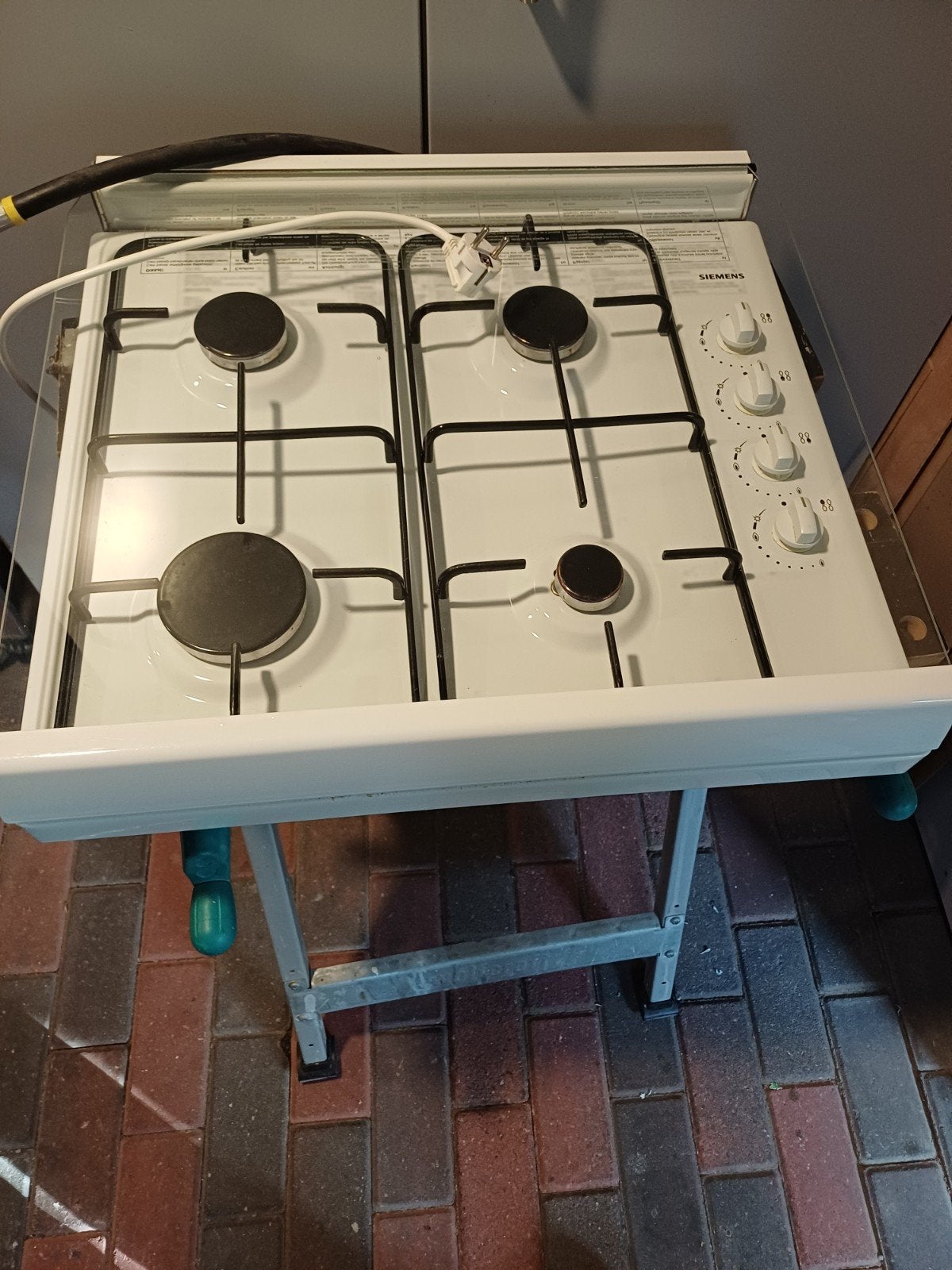 Siemens 4-pits gasfornuis met vonkontsteking en glasplaat, Ophalen, Gebruikt, 4 kookzones, Gas