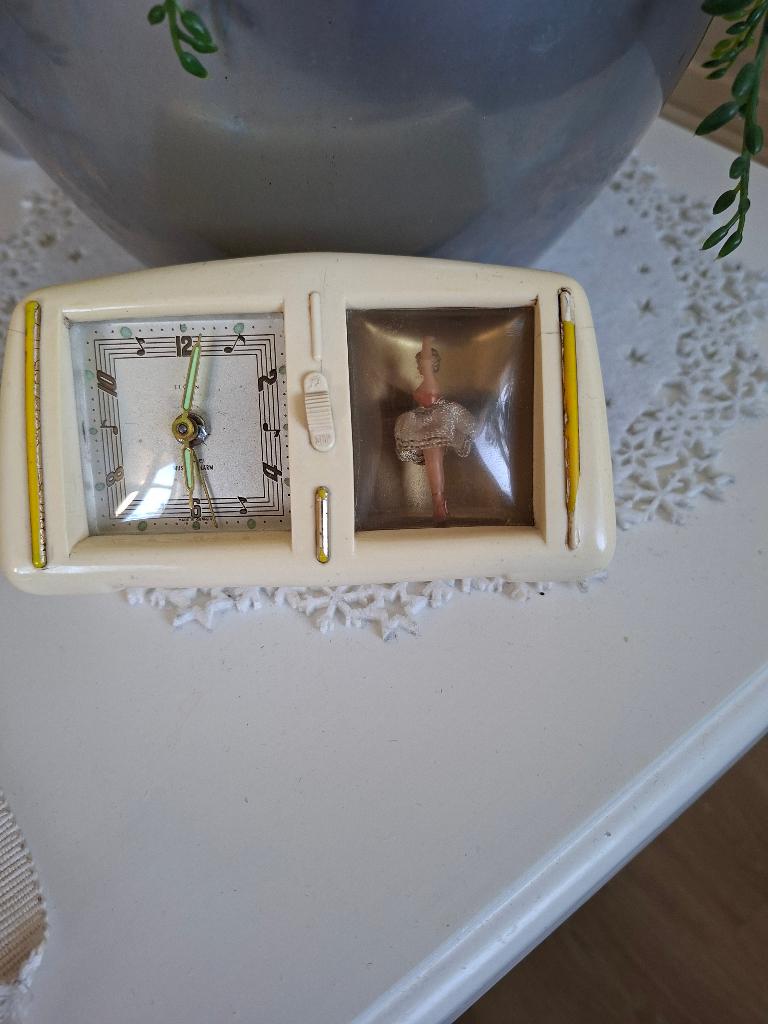 vintage klokje / wekker met muziek en ballerina zeldzaam, Ophalen of Verzenden, Gebruikt, Analoog