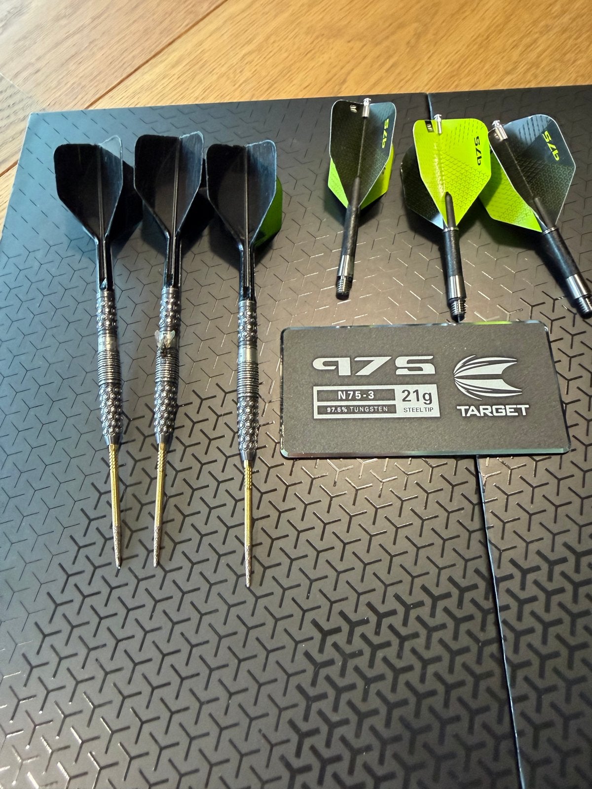 Target marine 03 975 21g Darts, Ophalen of Verzenden, Zo goed als nieuw, Pijlen