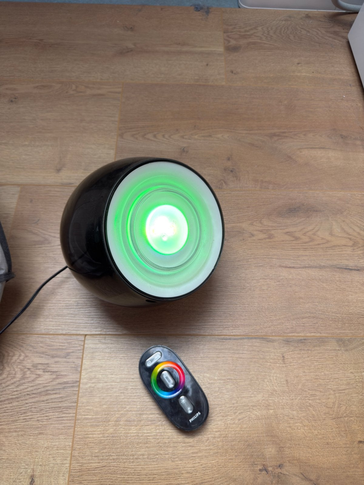 Philips Hue lamp met afstandsbediening, Huis en Inrichting, Ophalen, Kunststof, Inclusief lichtbron, Vloerspot of Grondspot