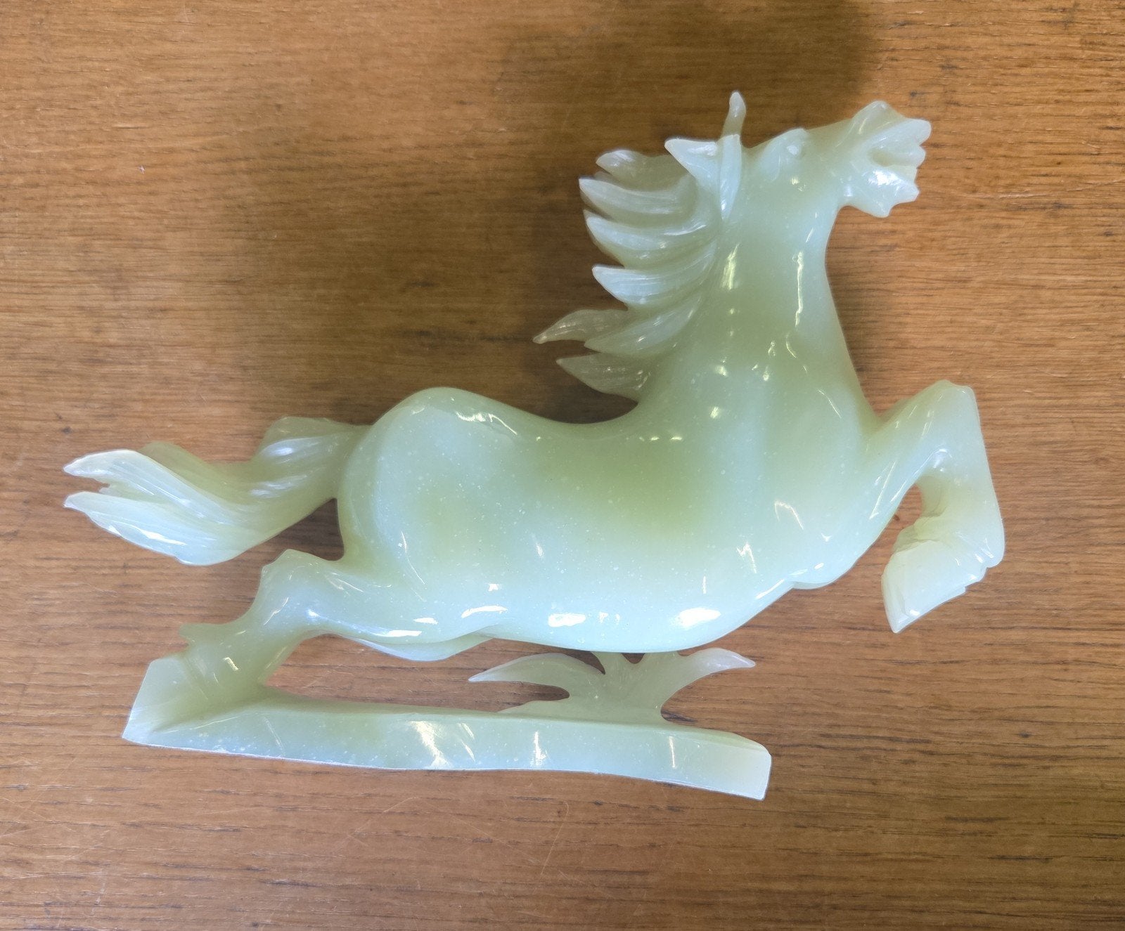 oud chinees galopperend paard jade, Antiek en Kunst, Natuurlijk materiaal, Ophalen of Verzenden, Groen, China