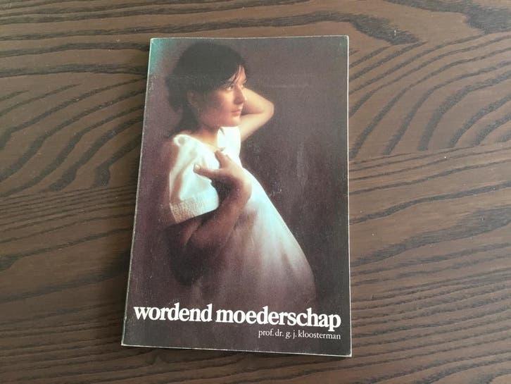 Wordend moederschap. moeders voor moeders 1975, Ophalen of Verzenden, Zo goed als nieuw, 3 tot 4 jaar