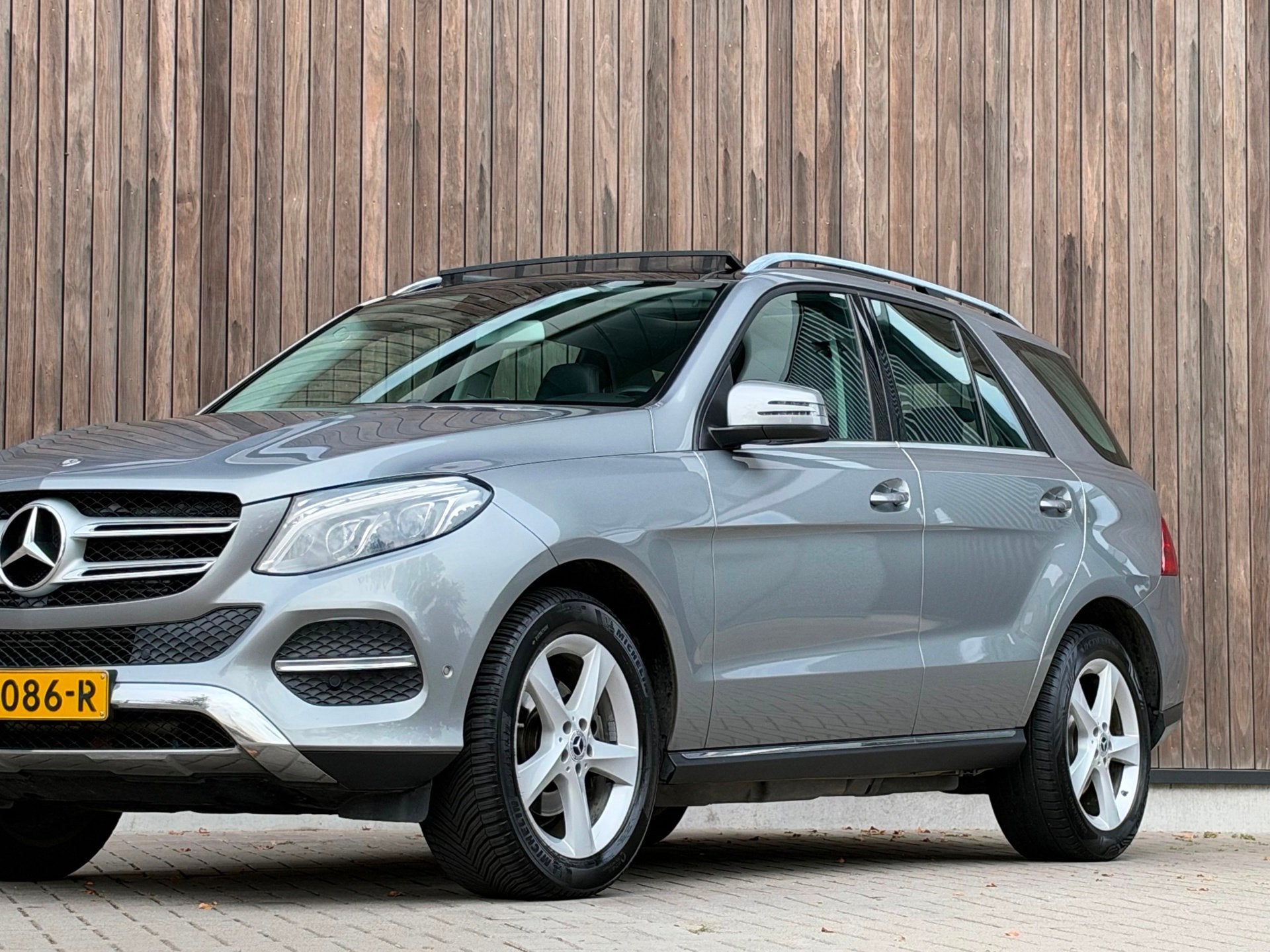 Mercedes-Benz GLE-klasse 250 d 4MATIC / Pano / Trekhaak /, Auto's, Automaat, Dealer onderhouden, Gebruikt, 4 cilinders