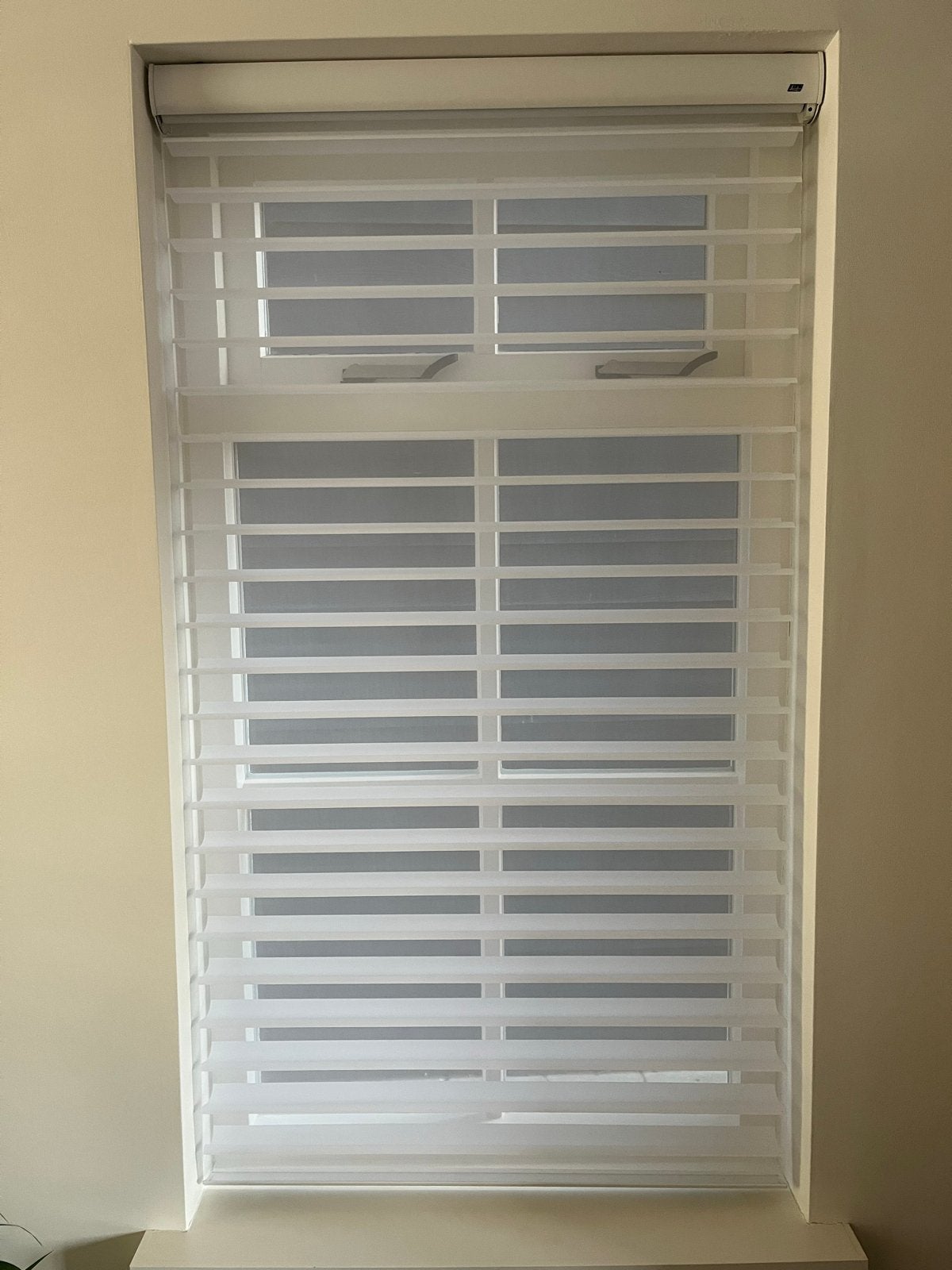 Luxaflex - Elektrische Silhouette shades - 90cm, Ophalen, 90 cm, Gebruikt, Fluweel