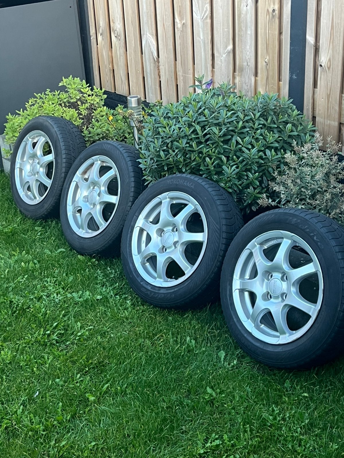 Winterbanden toyota yaris, Ophalen, 15 inch, 175 mm, Banden en Velgen