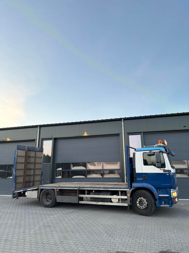 MAN TGM 18.280 oprijwagen / machinetransporter | top staat, Zwart, Blauw, MAN, Bedrijf