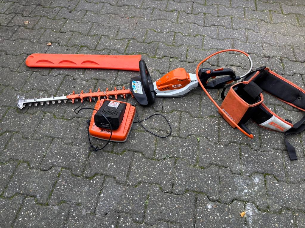 Stihl hsa130t accu heggenschaar set, Ophalen of Verzenden, Zo goed als nieuw, Overige soorten