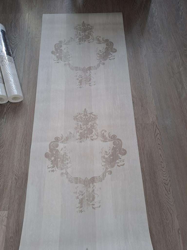 7 rollen behang lichtgrijs, Ophalen of Verzenden, Minder dan 10 m²