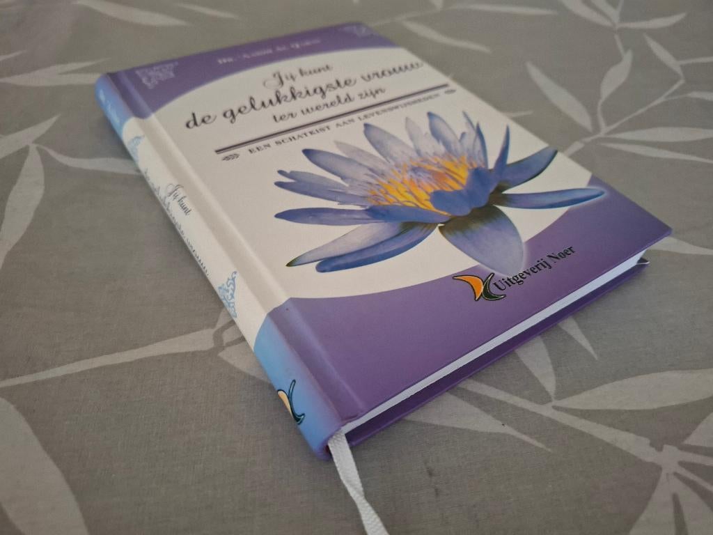 JIJ KUNT DE GELUKKIGSTE VROUW TER WERELD ZIJN - Al Qarni, Achtergrond en Informatie, Ophalen of Verzenden, Zo goed als nieuw, Overige onderwerpen