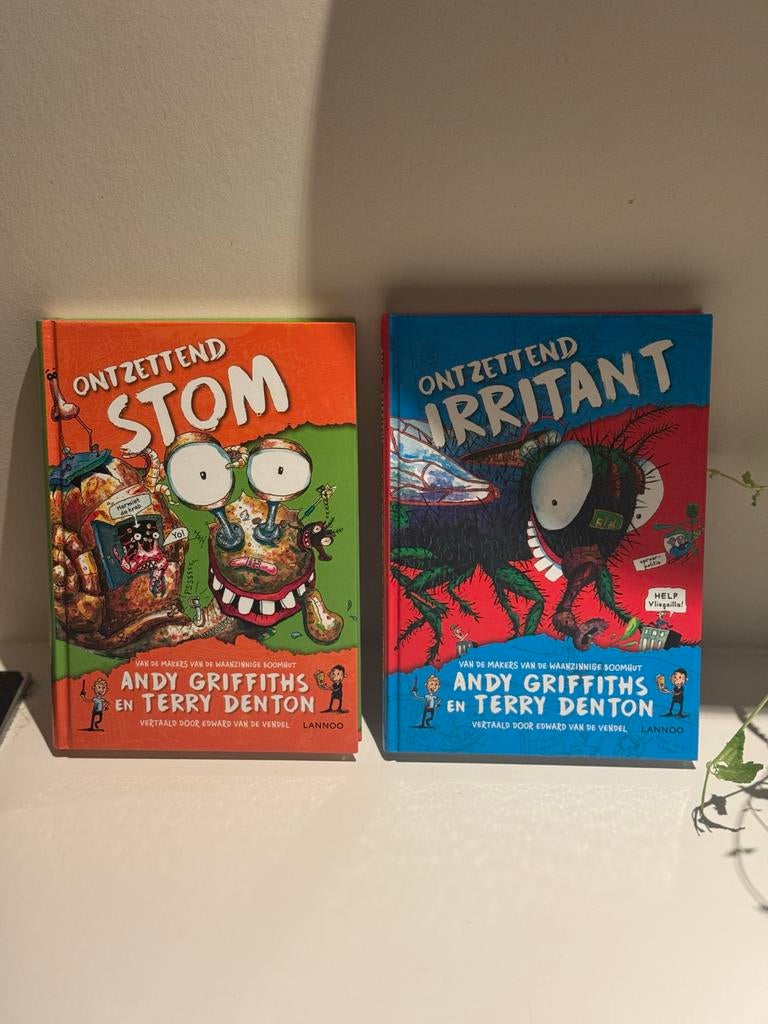 Twee boeken van Andy Griffiths: Ontzettend Stom & Irritant, Boeken, Ophalen of Verzenden, Zo goed als nieuw, Fictie algemeen