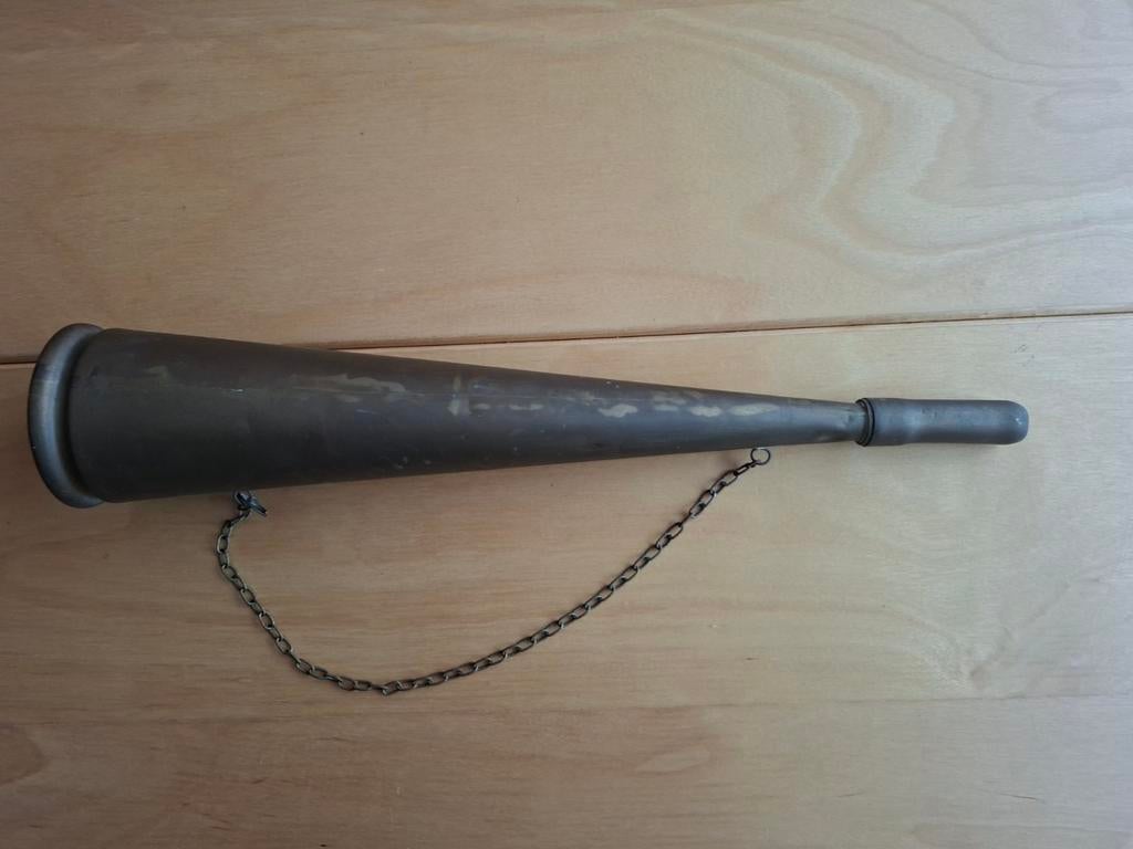 Antieke koperen scheepshoorn met ketting, Ophalen of Verzenden, Koper