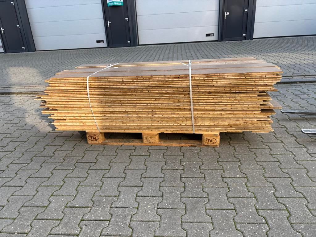 48 m2 eiken lamel parketvloer. 19 cm breed 15 mm dik, Gebruikt, 2 hands product geen info bekend, 2 hands product geen info bekend