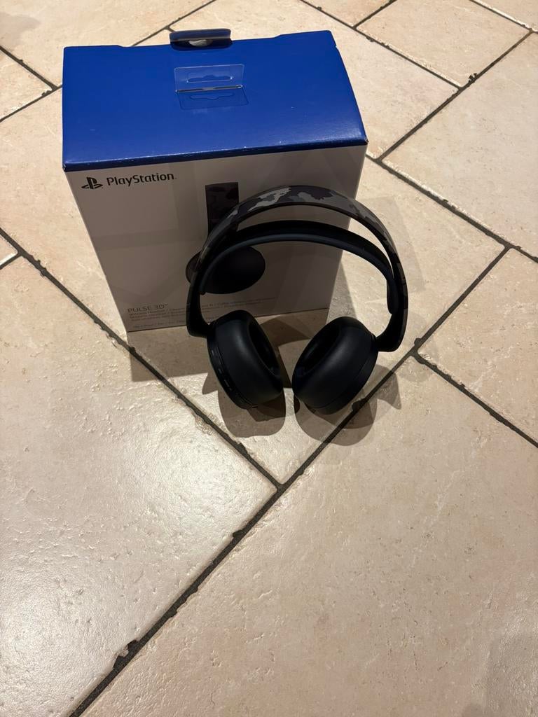 Ps5 Camo editie wireless headset., Ophalen, Zo goed als nieuw