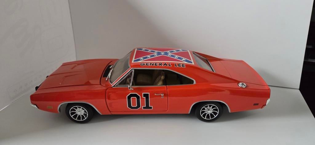 dukes of hazzard 1:18, Hobby en Vrije tijd, Modelauto's | 1:18, Ophalen of Verzenden, Zo goed als nieuw, Auto, Overige merken