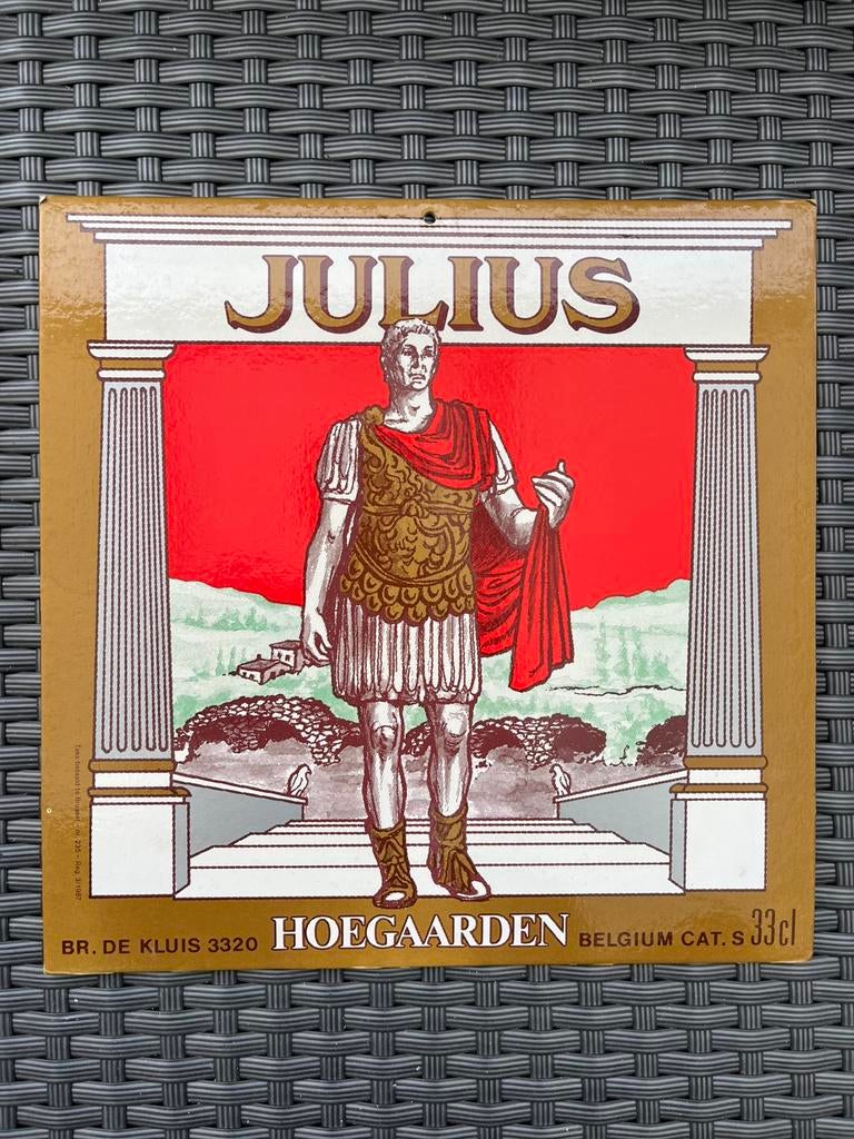 Kartonnen reclamebord voor Julius bier - Brouwerij De Kluis, Verzamelen, Biermerken, Ophalen of Verzenden, Zo goed als nieuw, Reclamebord, Plaat of Schild