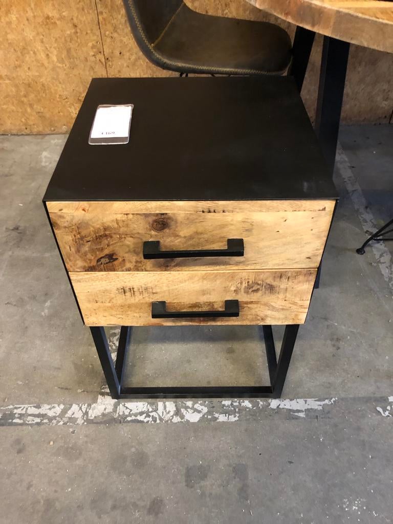Nieuw mangohouten kastje met stalen frame - Nu in de aanbied, Huis en Inrichting, Kasten | Dressoirs, Ophalen, Minder dan 50 cm