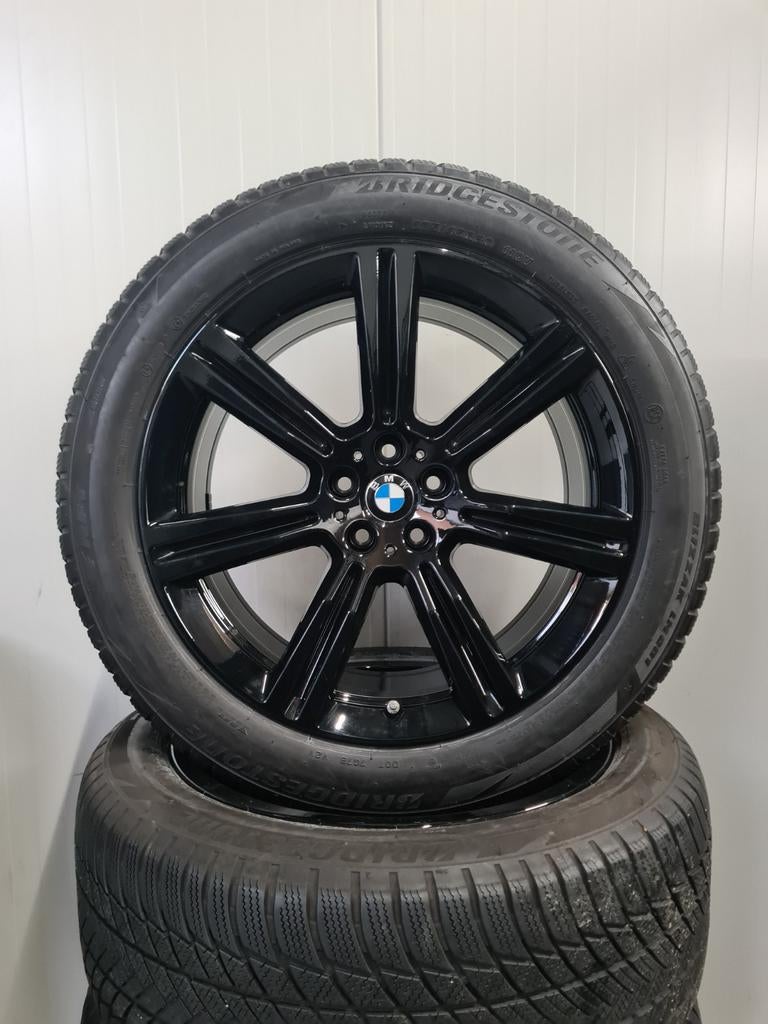 20' BMW X5 G05 X6 G06 Styling 736 Zwart met winterbanden