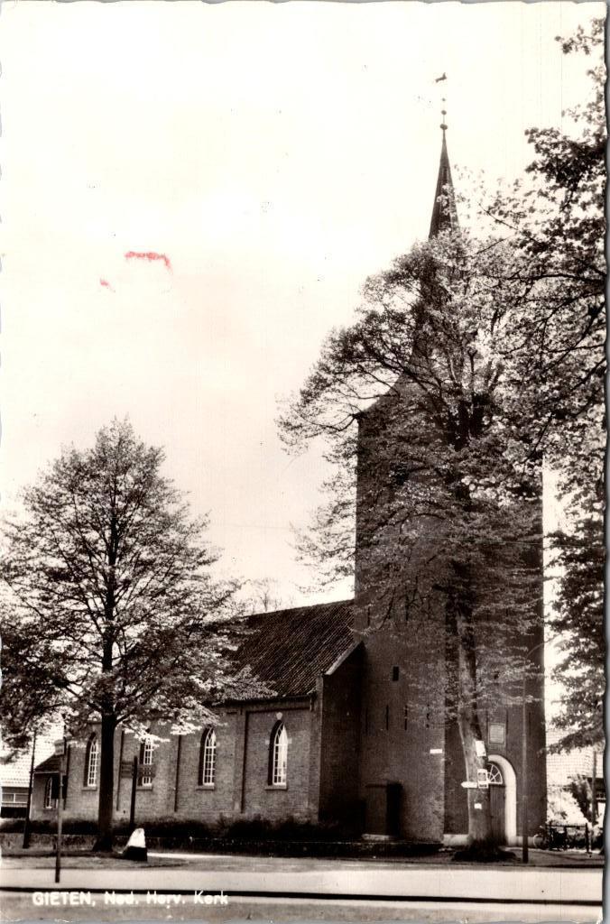 Gieten - 2 ansichtkaarten (1960), Verzamelen, Ophalen of Verzenden, 1940 tot 1960, Gelopen, Drenthe
