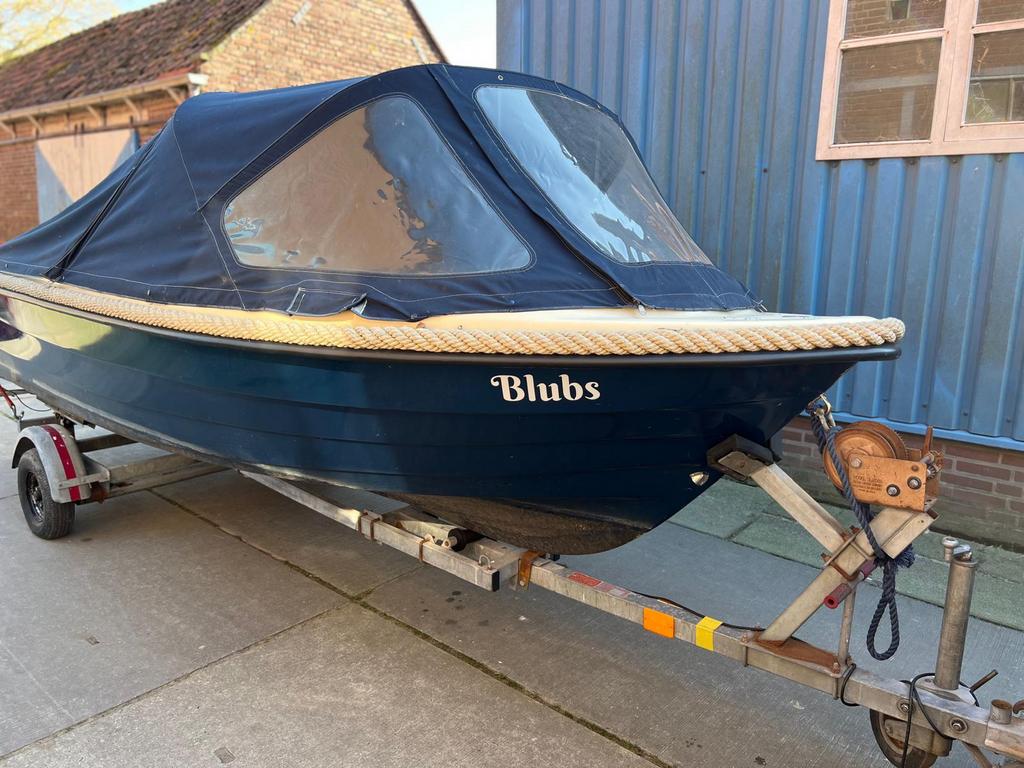 Admiral 420 sloep met 15 Pk, Watersport en Boten, Sloepen, Ophalen, Zo goed als nieuw, Buitenboordmotor, Polyester