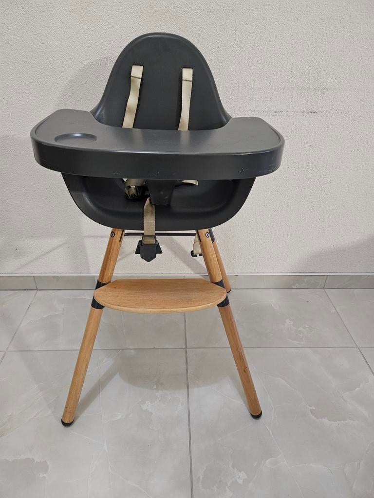 Childwood Evolu Kinderstoel - Meegroeistoel, Kinderen en Baby's, Kinderstoelen, Gebruikt, Meegroeistoel, Afneembaar eetblad, Gordel(s)